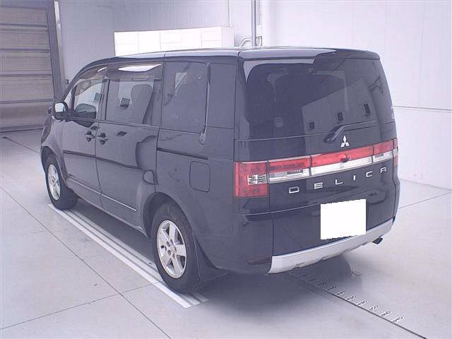 MITSUBISHI DELICA D:5
