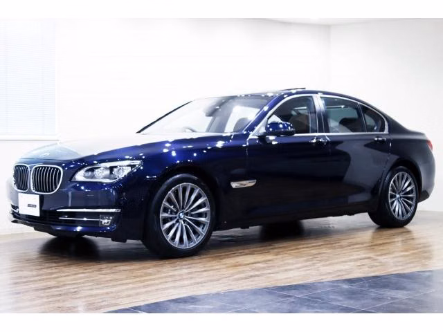 BMW 7-SERIES