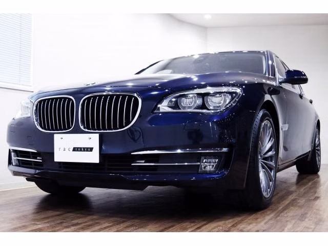 BMW 7-SERIES