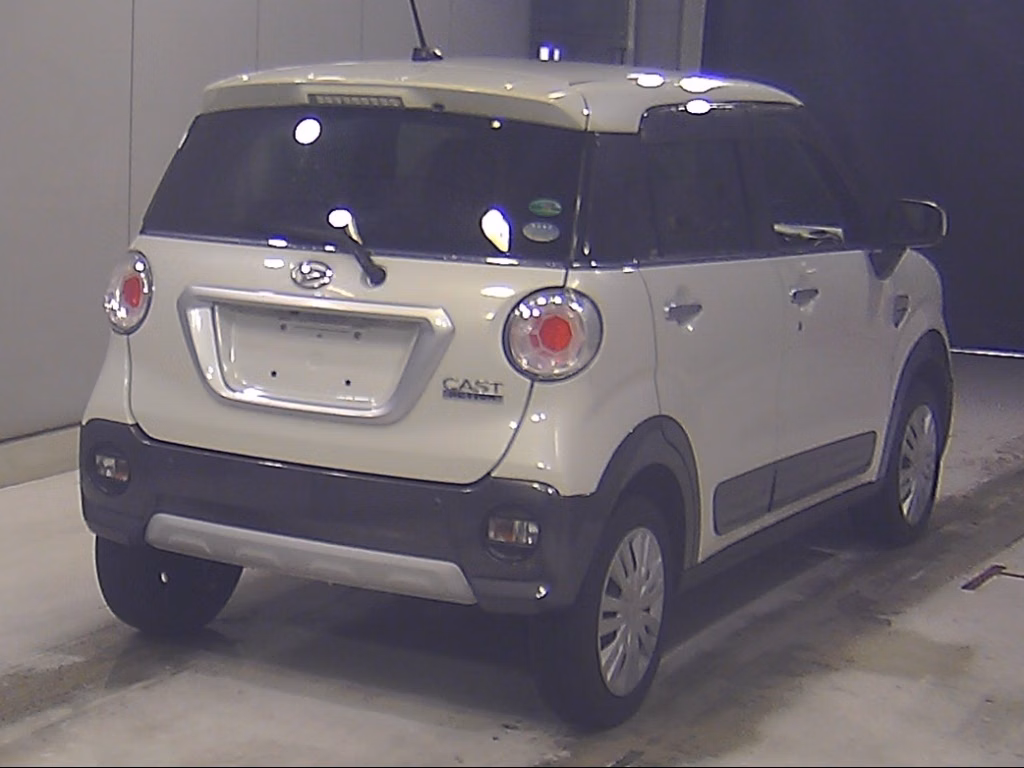 DAIHATSU CAST