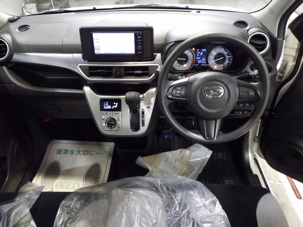 DAIHATSU CAST