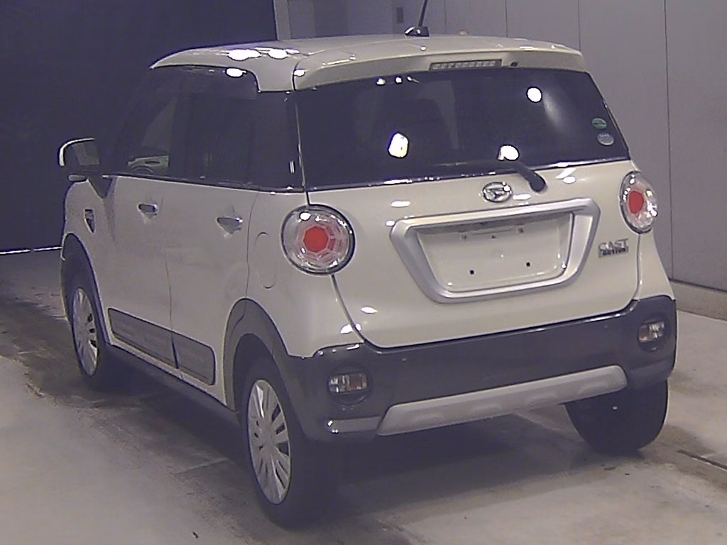 DAIHATSU CAST