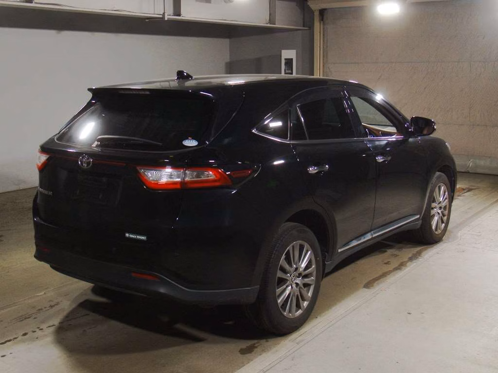TOYOTA HARRIER