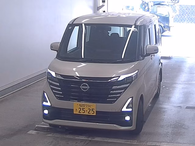 NISSAN ROOX
