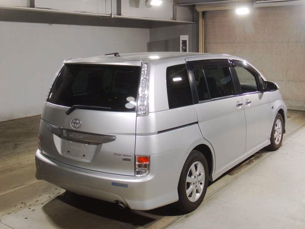 TOYOTA ISIS