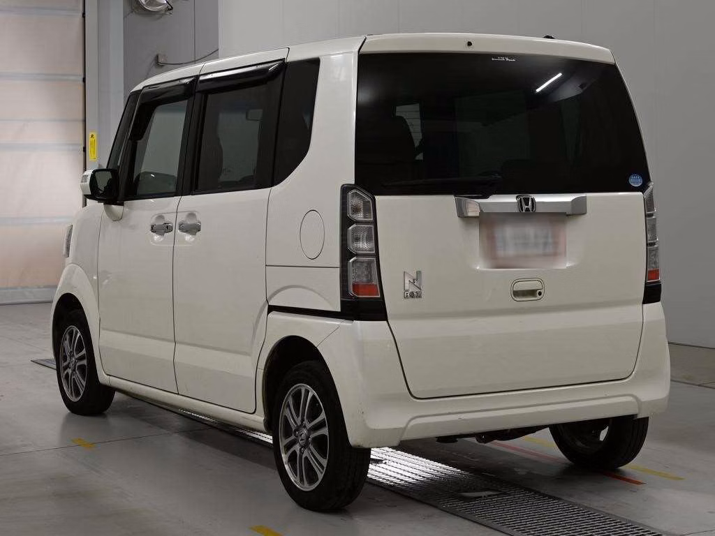 HONDA N-BOX