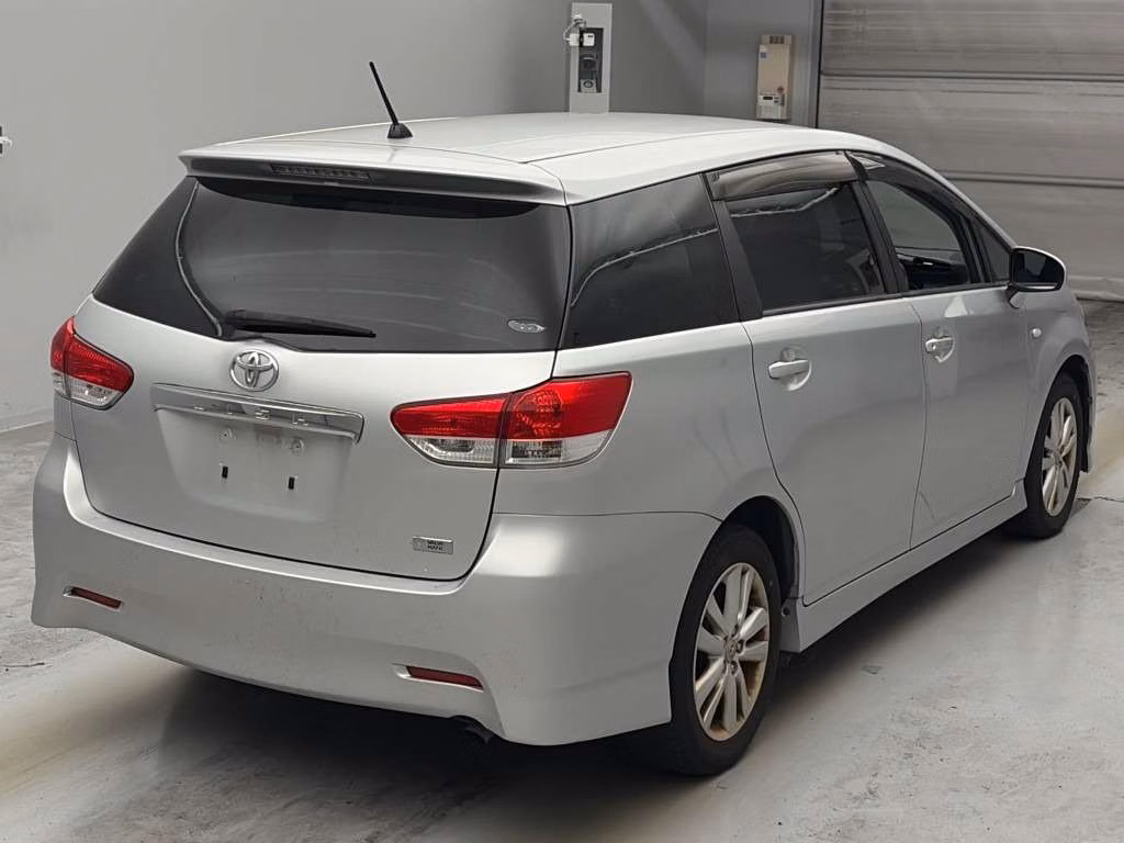 TOYOTA WISH
