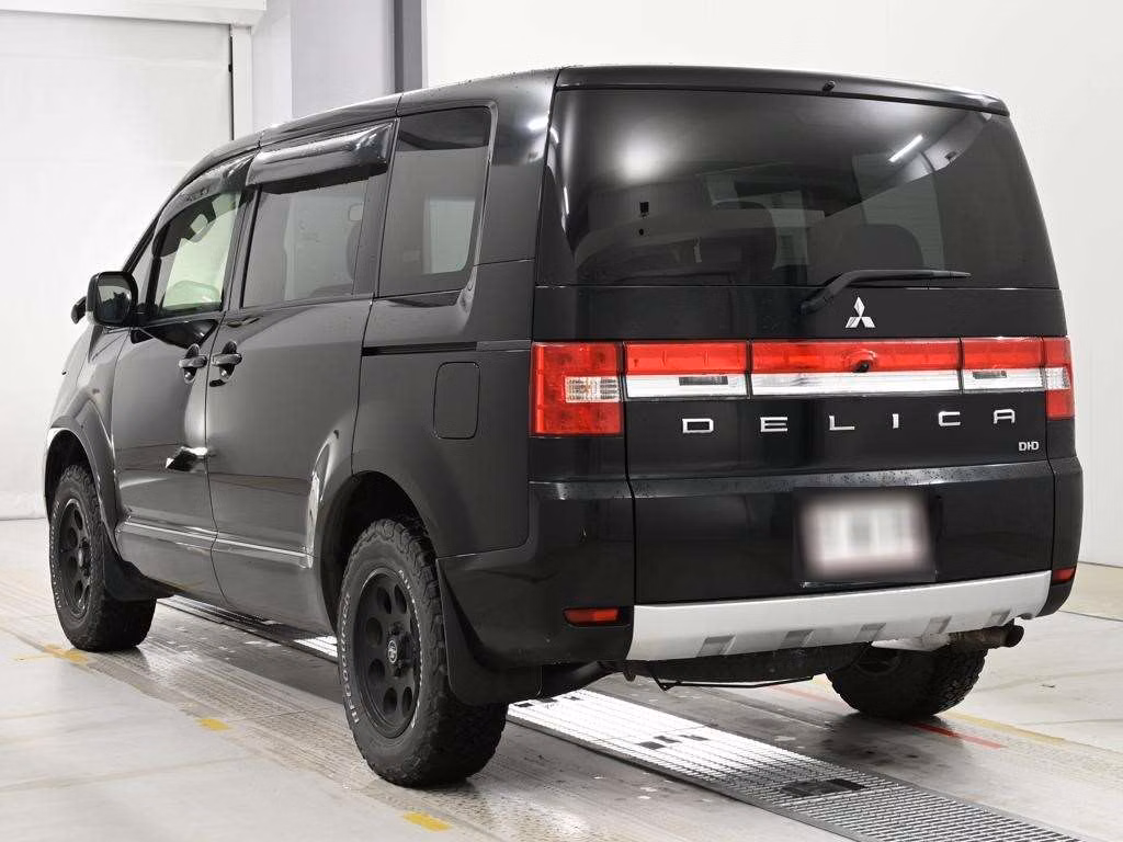 MITSUBISHI DELICA D:5