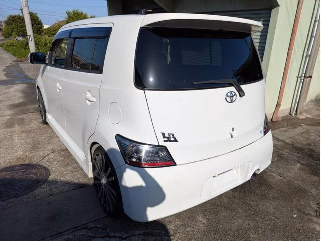 TOYOTA BB