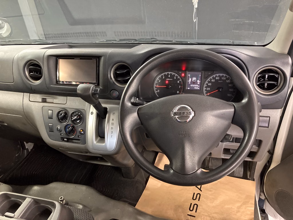 NISSAN NV350 CARAVAN