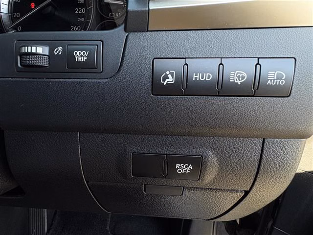 LEXUS LX570