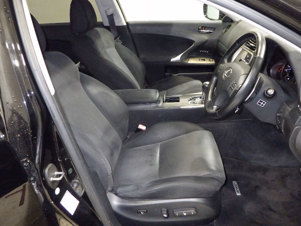 LEXUS IS250