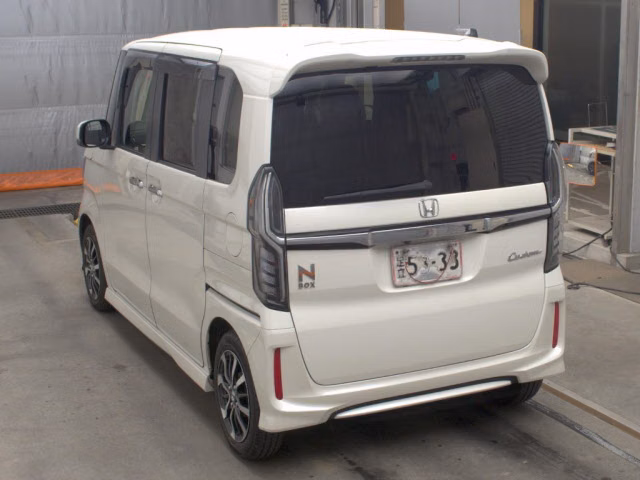 HONDA N-BOX
