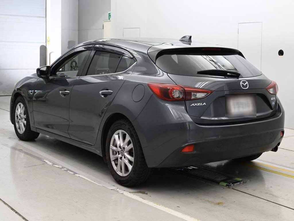 MAZDA AXELA