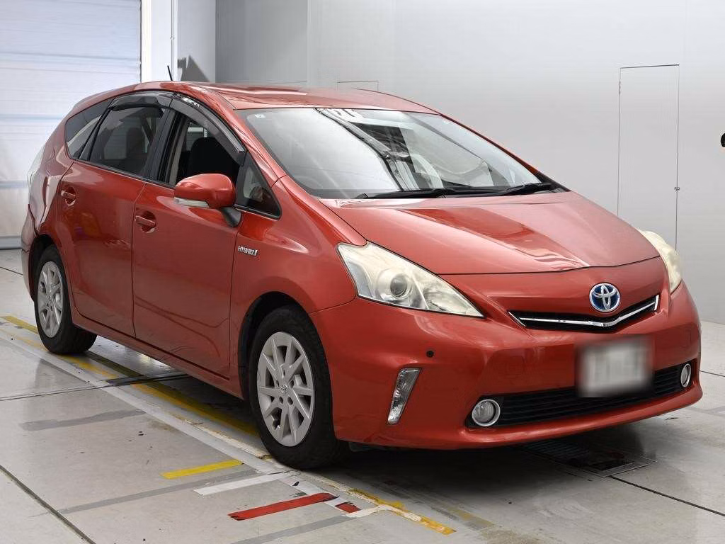 TOYOTA PRIUS ALPHA