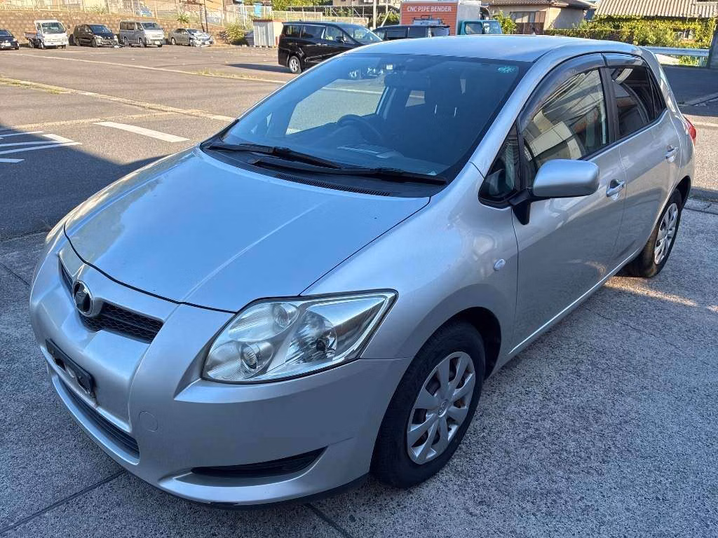 TOYOTA AURIS