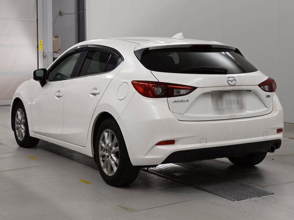 MAZDA AXELA