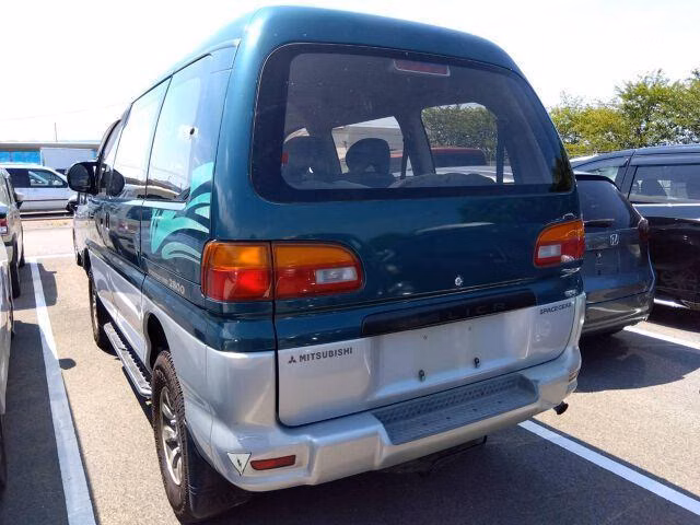 MITSUBISHI DELICA