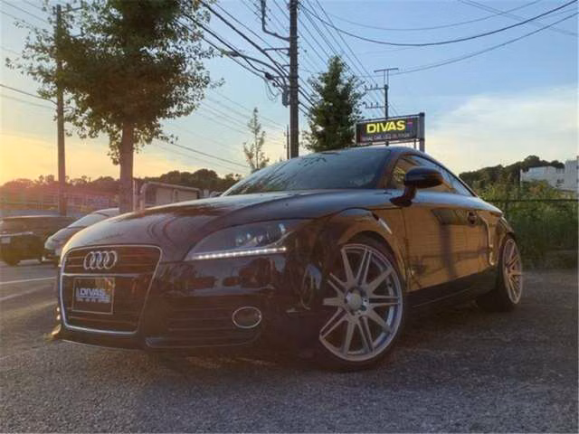 AUDI TT