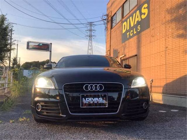 AUDI TT