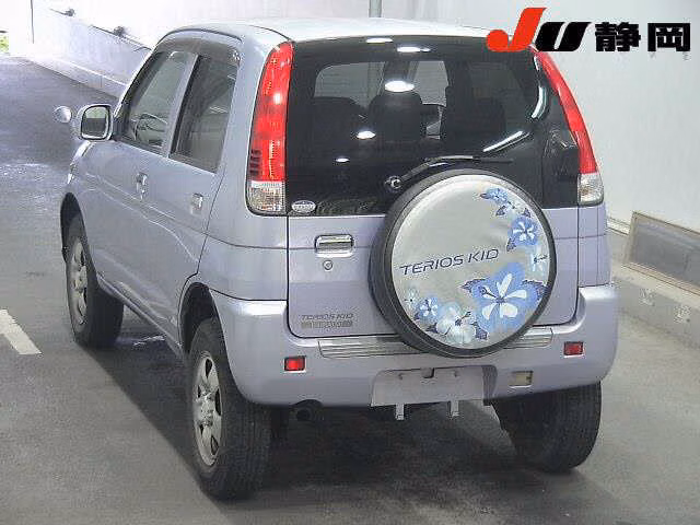 DAIHATSU TERIOS KID