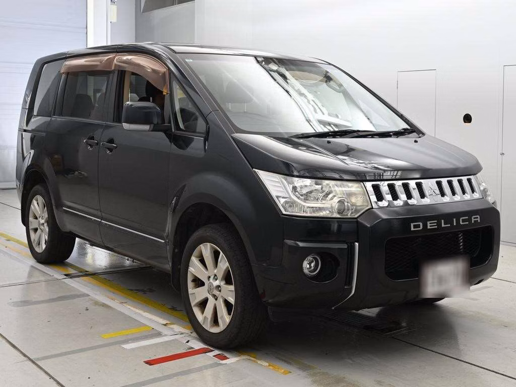 MITSUBISHI DELICA D:5