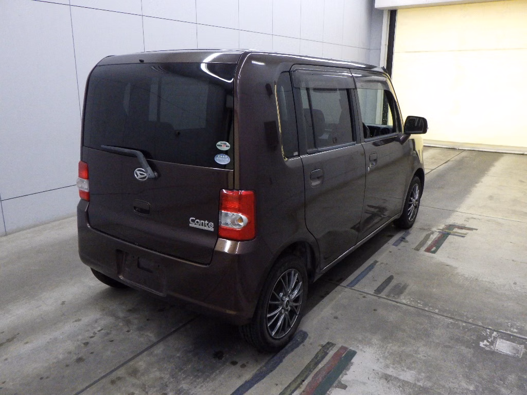 DAIHATSU MOVE CONTE