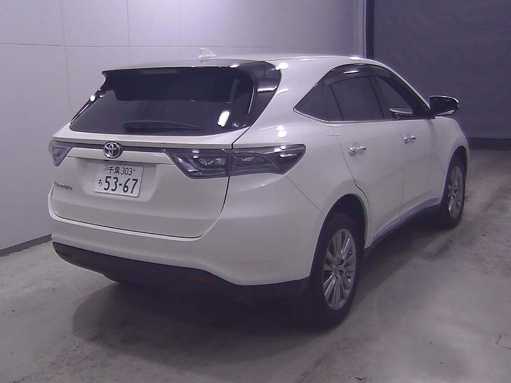 TOYOTA HARRIER