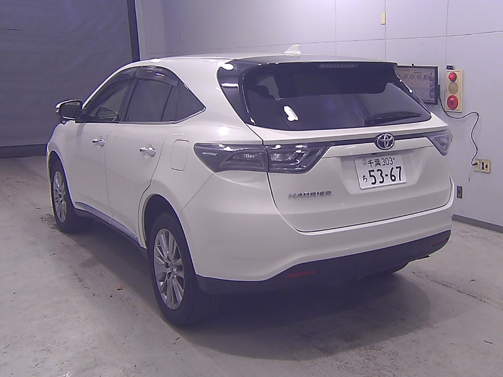 TOYOTA HARRIER