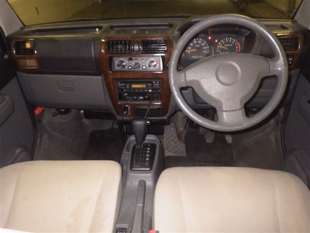 NISSAN CLIPPER