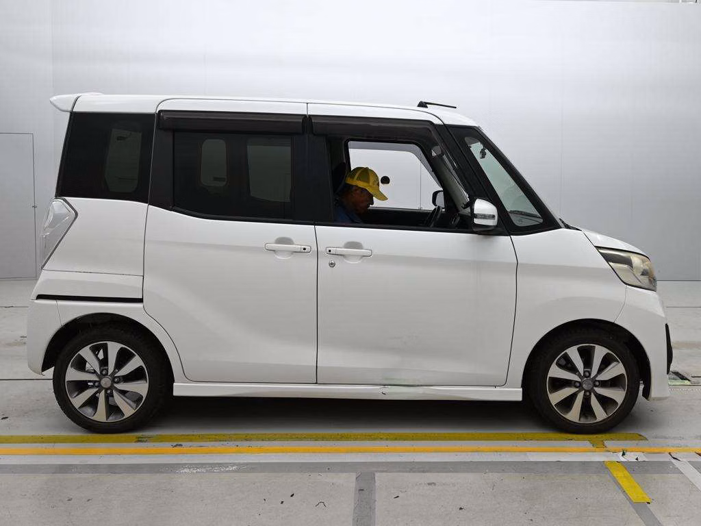 MITSUBISHI EK SPACE