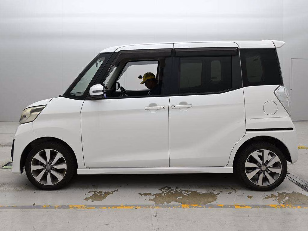 MITSUBISHI EK SPACE