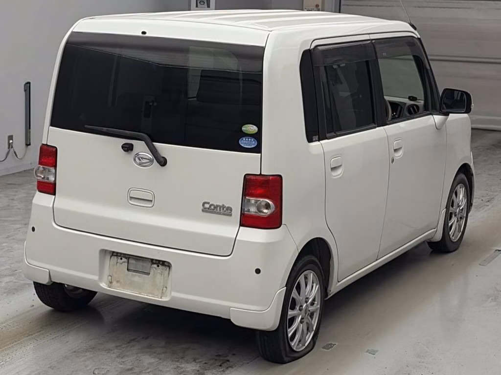 DAIHATSU MOVE CONTE