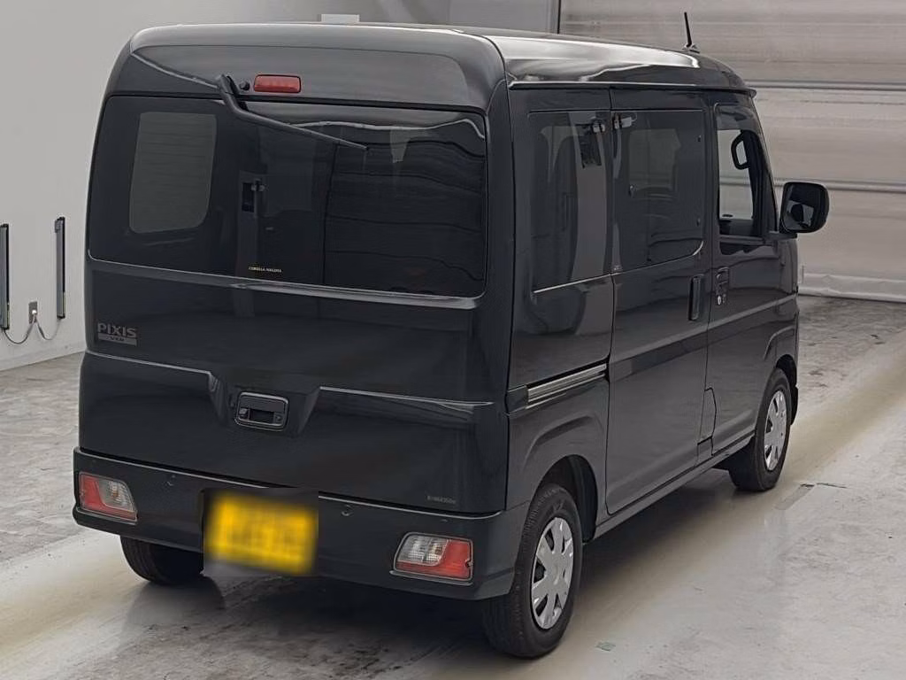 TOYOTA PIXIS VAN