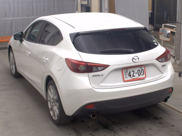 MAZDA AXELA