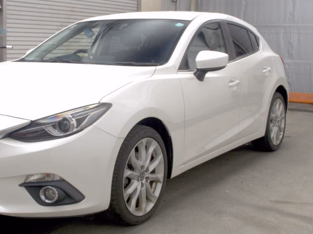 MAZDA AXELA