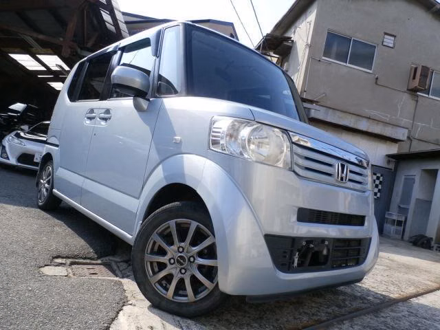 HONDA N-BOX