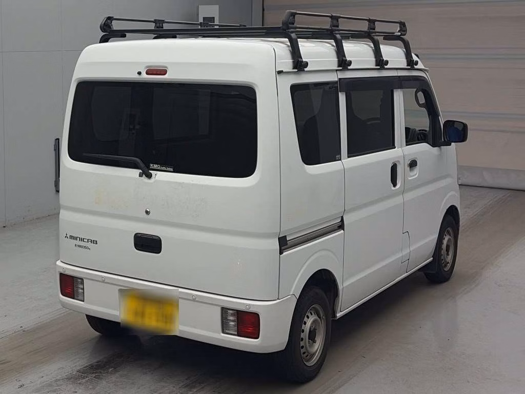 MITSUBISHI MINICAB