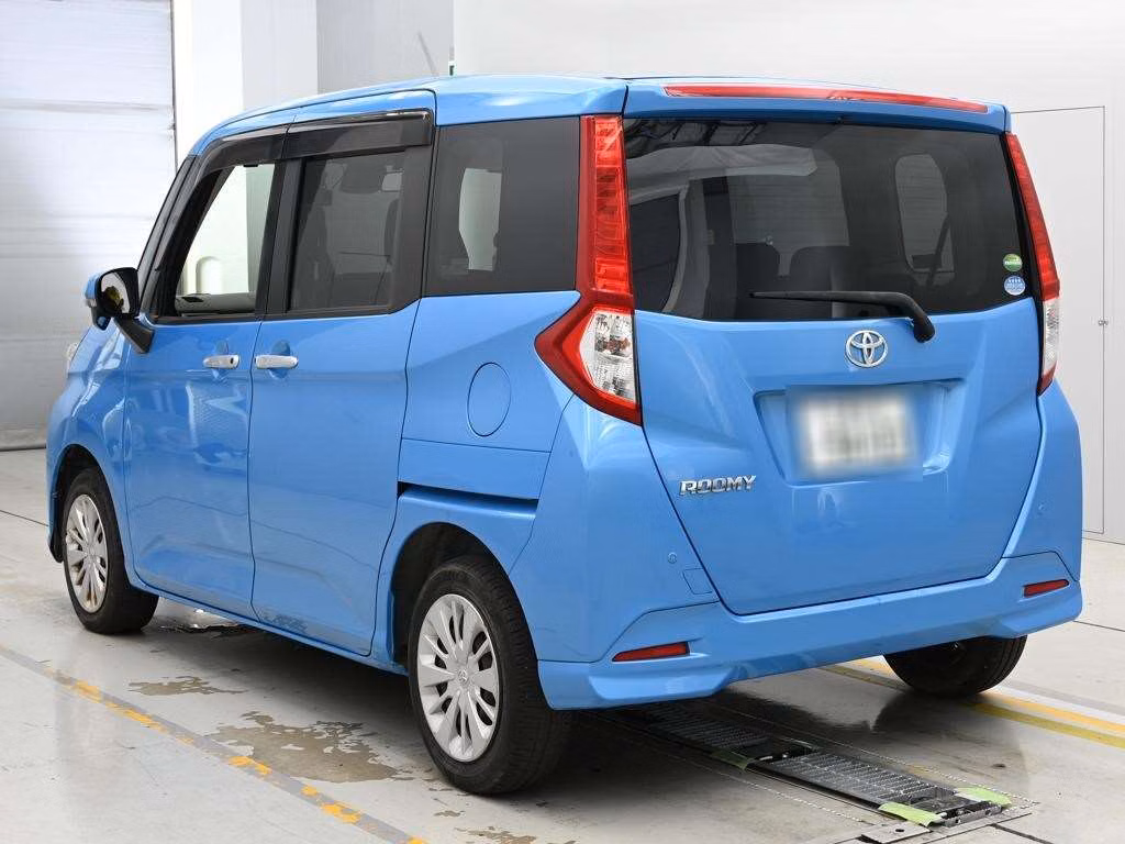 TOYOTA ROOMY