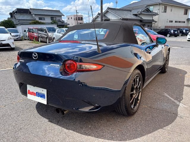MAZDA MX-5