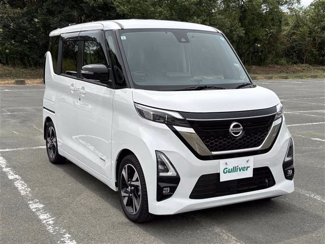 NISSAN ROOX