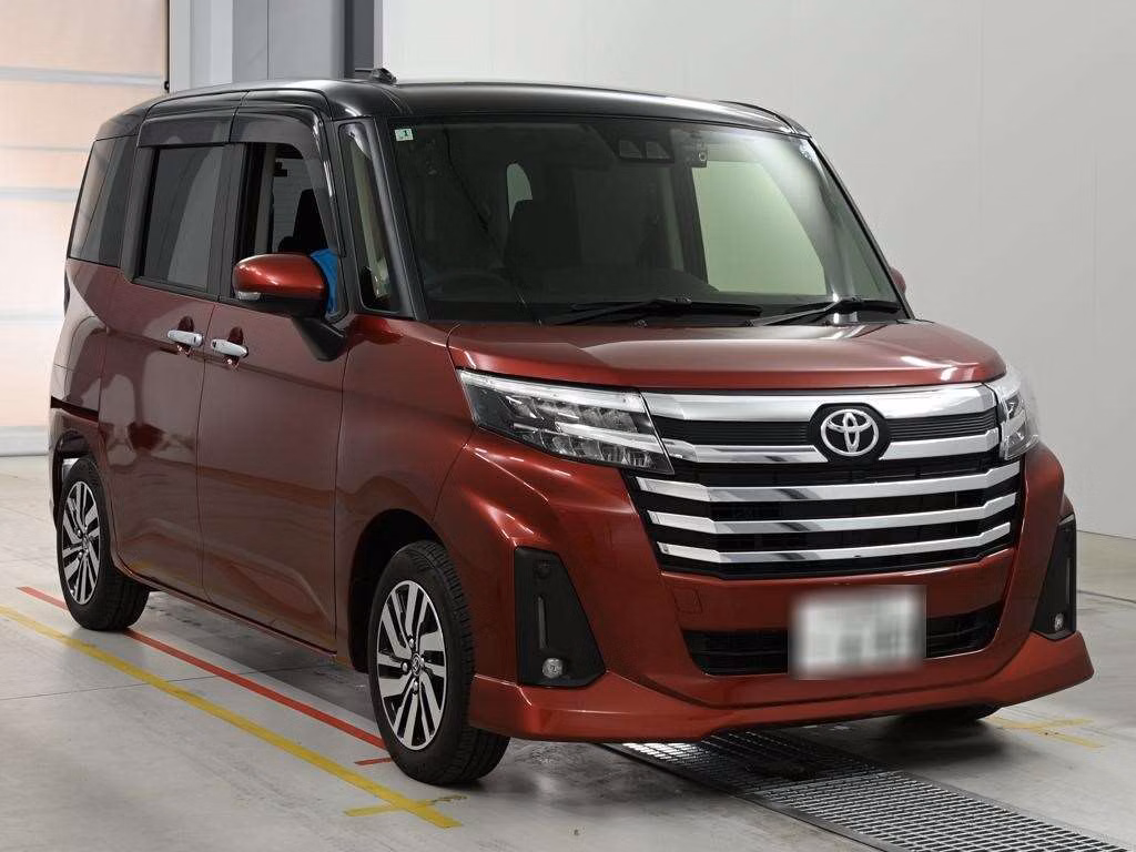 TOYOTA ROOMY