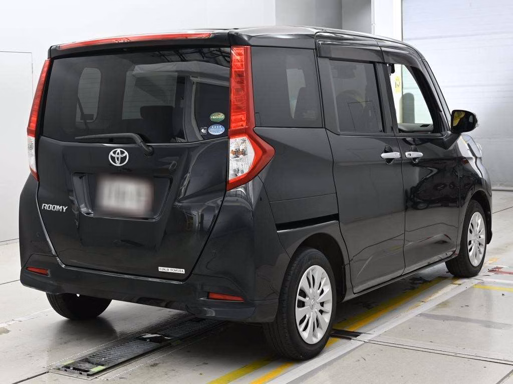 TOYOTA ROOMY