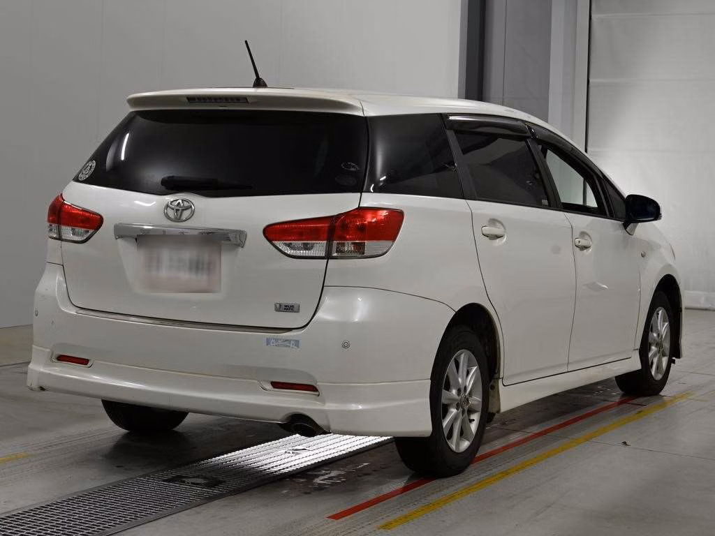 TOYOTA WISH