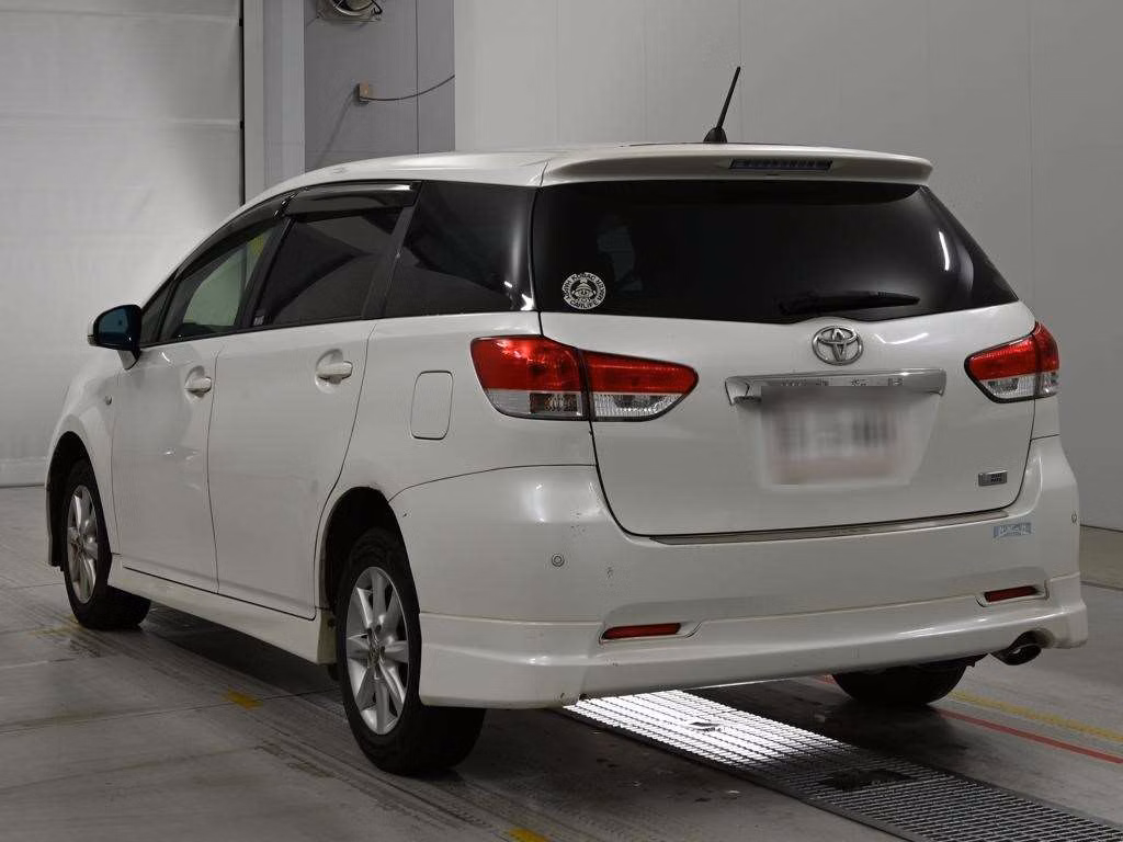 TOYOTA WISH