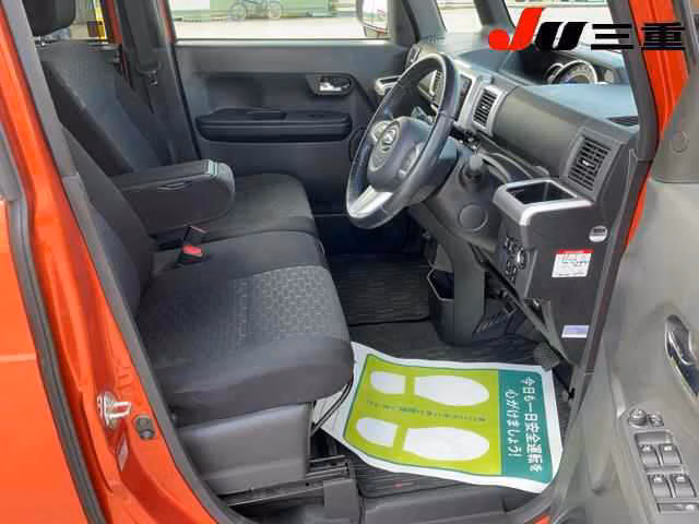DAIHATSU WAKE