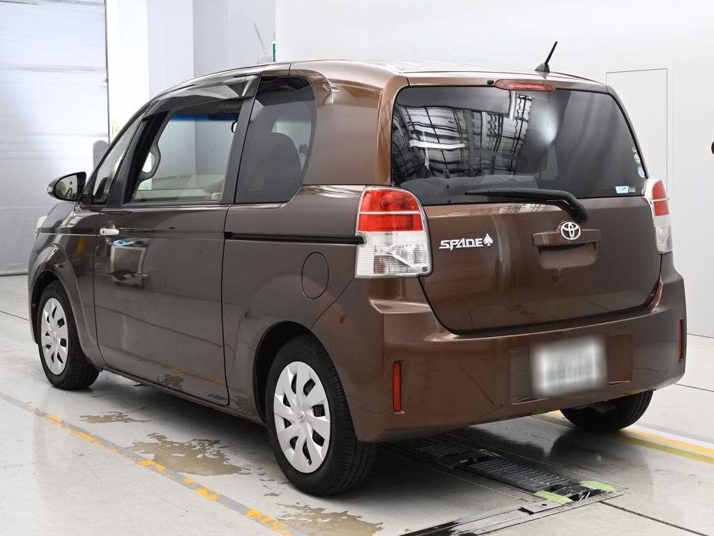 TOYOTA SPADE