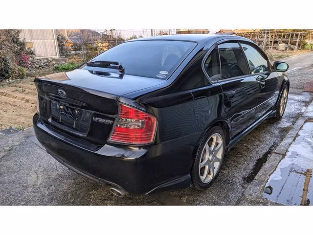 SUBARU LEGACY B4
