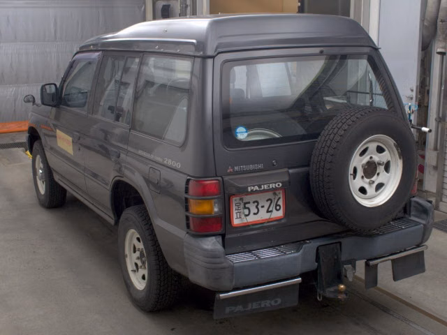 MITSUBISHI PAJERO