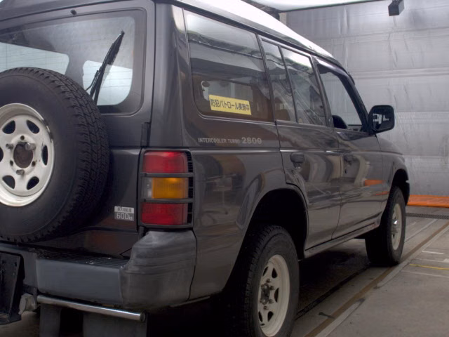 MITSUBISHI PAJERO